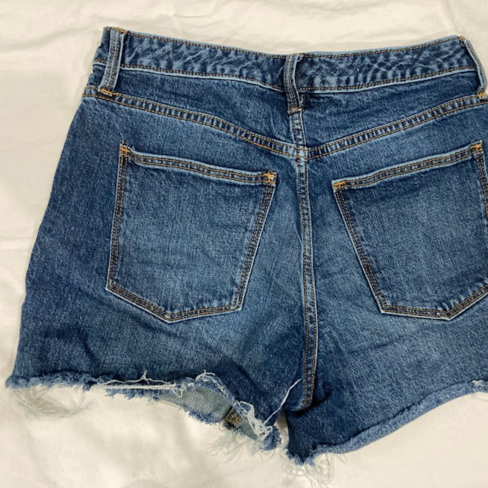 Jean Shorts - Picture 3 of 5